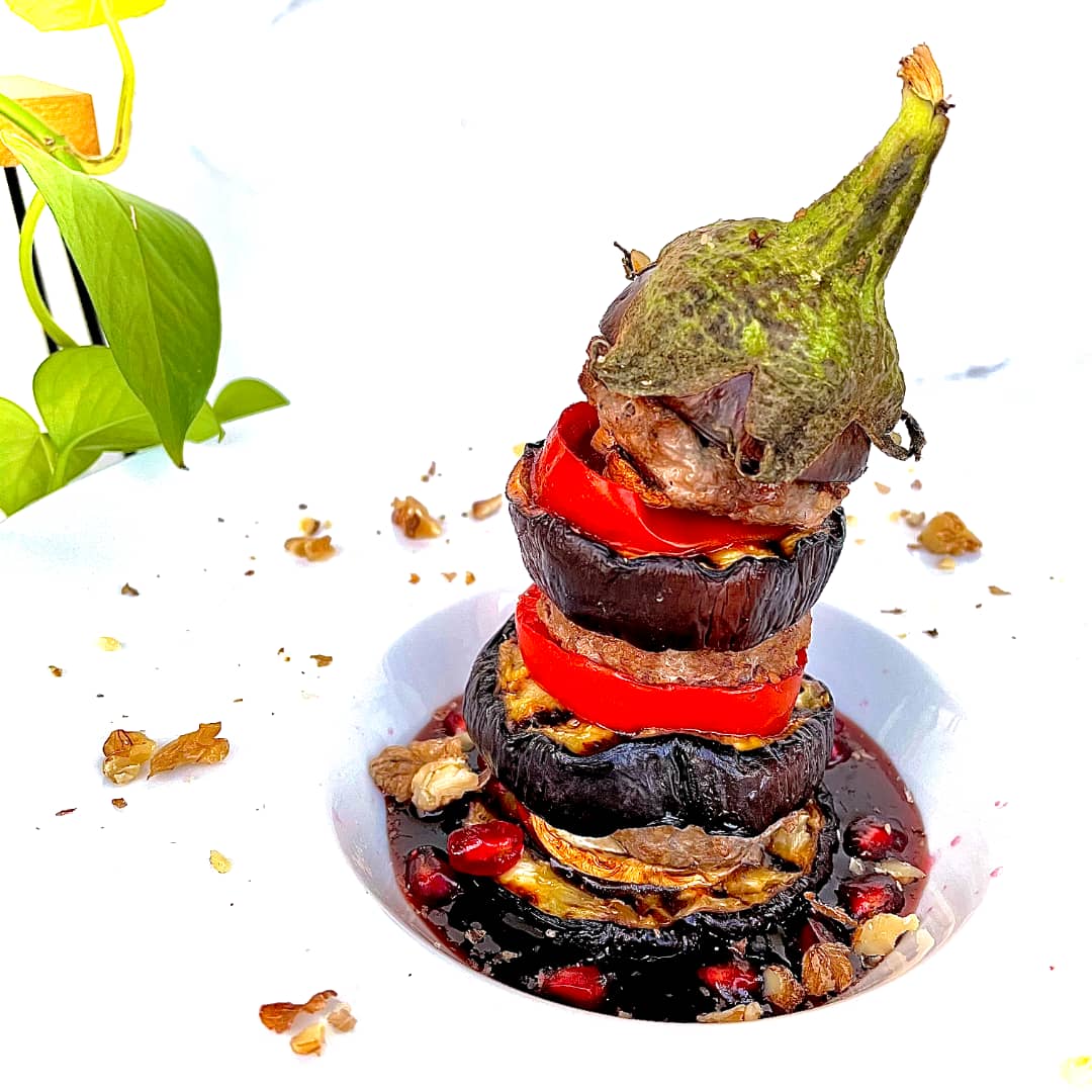 گوشت و بادمجان طبقه ای